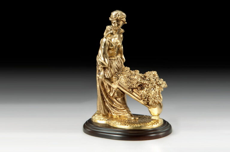 Handmade Bronze Figure Garden Lady