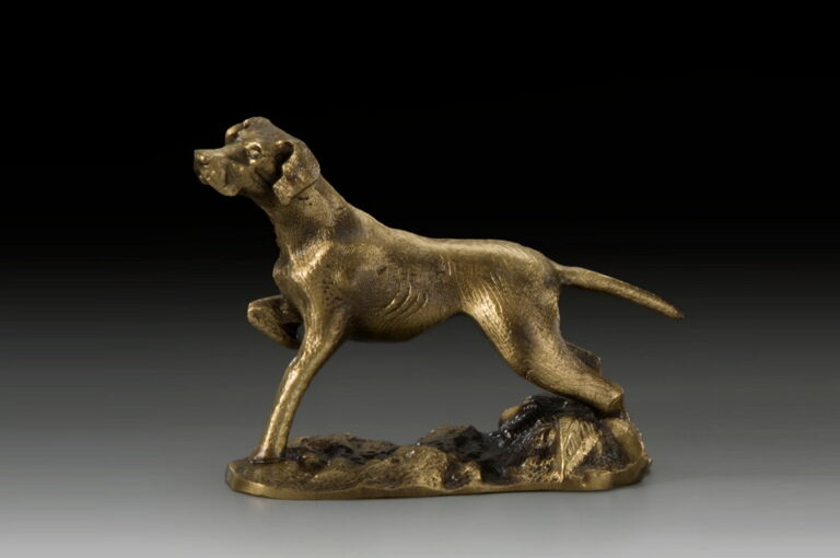 Handmade Bronze Small Hunting Dog Figure Classic