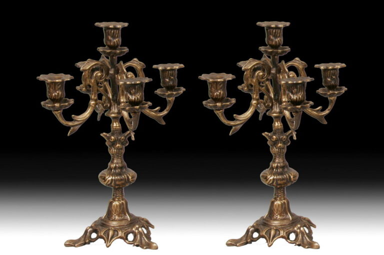 Handmade Bronze Pair of Golfiño Candlesticks Small