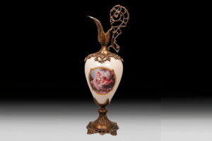 Handmade Bronze Vase Fallansa with one handle