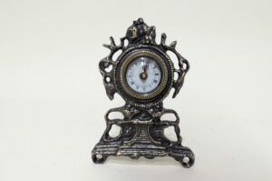 Handmade Table Clock Pombas
