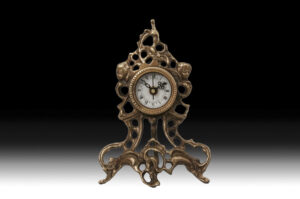 Handmade Table Clock Calado