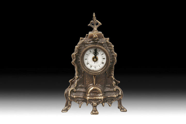 Handmade Table Clock Frank