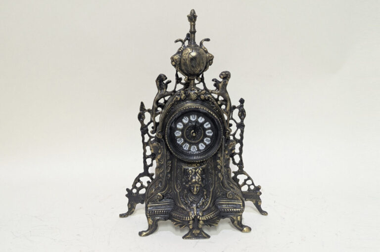 Handmade Table Clock Lions